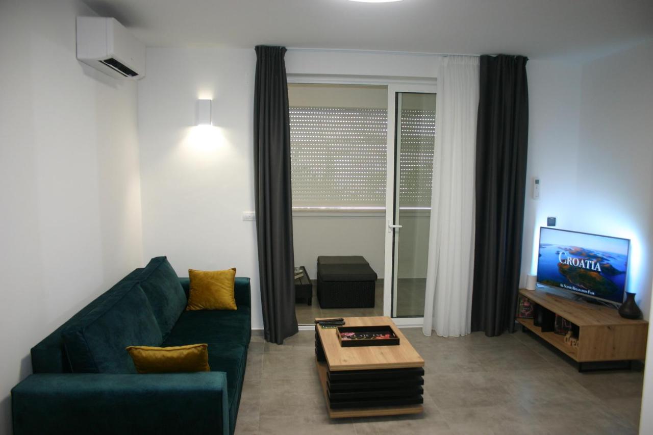 Next Door Apartment Maro & Ivan Njivice Exterior foto